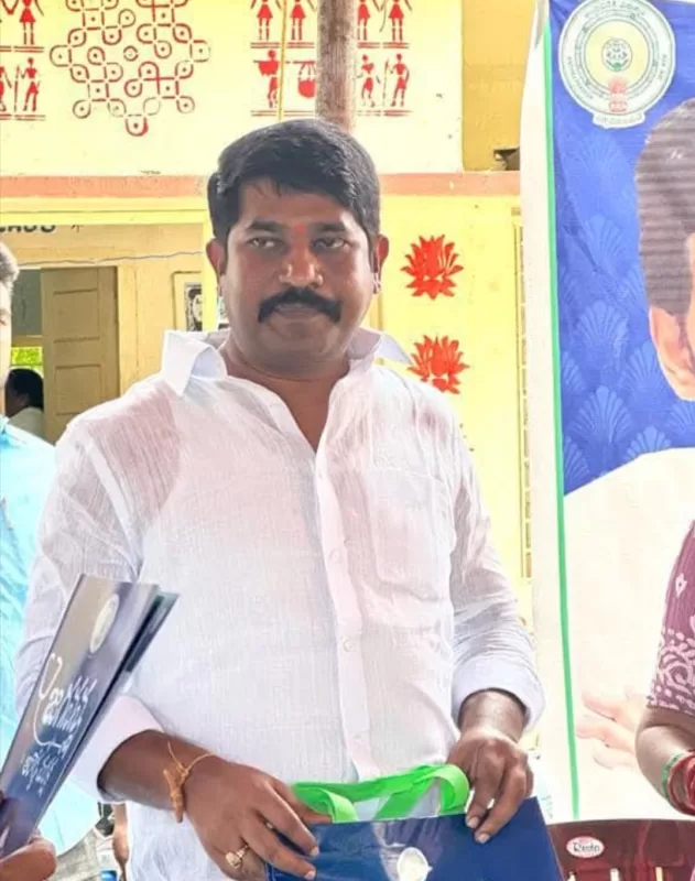 పల్నాడు వైఎస్సార్ సీపీ నేత చెన్నారెడ్డి హత్య కేసులో ప్రధాన నిందితుడు  కోర్టులో లొంగిపోయాడు