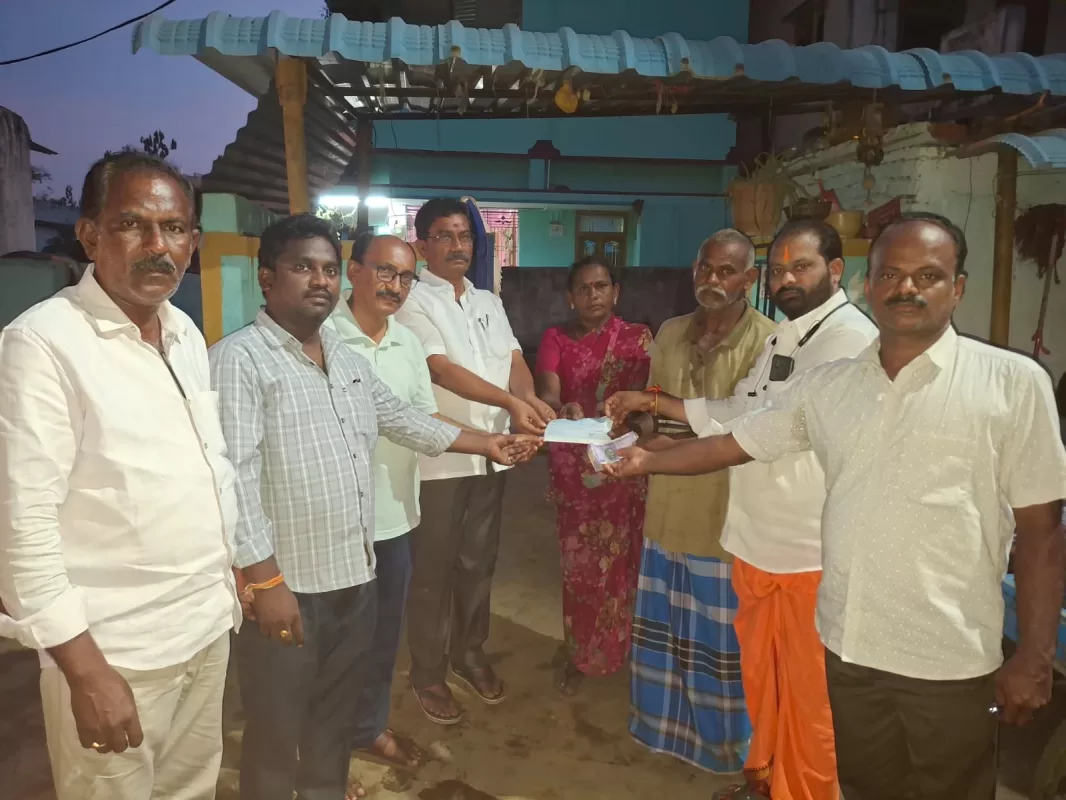 అగ్ని ప్రమాద బాధిత కుటుంబానికి మానవత చేయూత