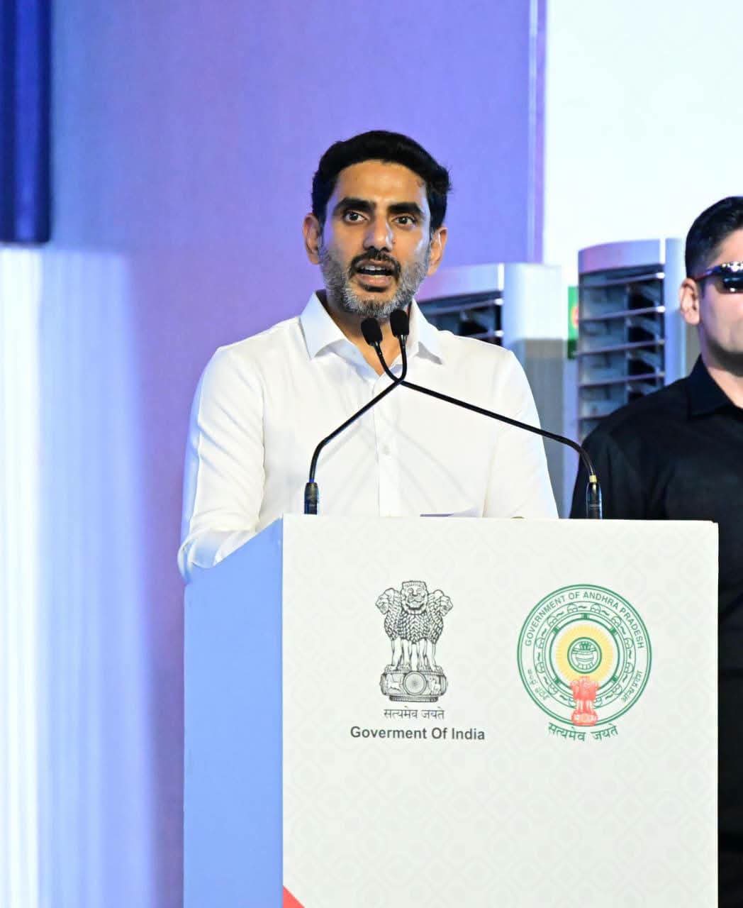 భోగాపురం ఎయిర్‌పోర్ట్‌పై లోకేష్ హైలైట్!