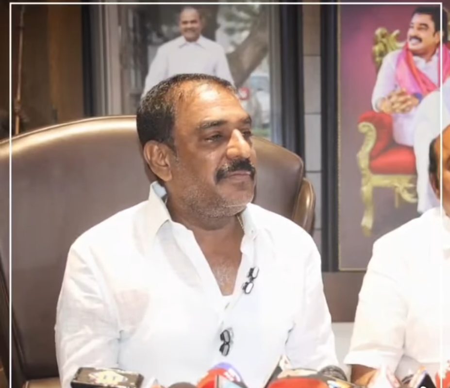 వైయస్ ఆర్ పార్టీనుంచి ఇద్దరు సస్పెండ్,, మాజీ ఎమ్మెల్యే పిన్నెల్లి